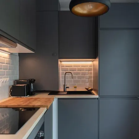 Apartmán Quiet Studio With Balcony Near Downtown